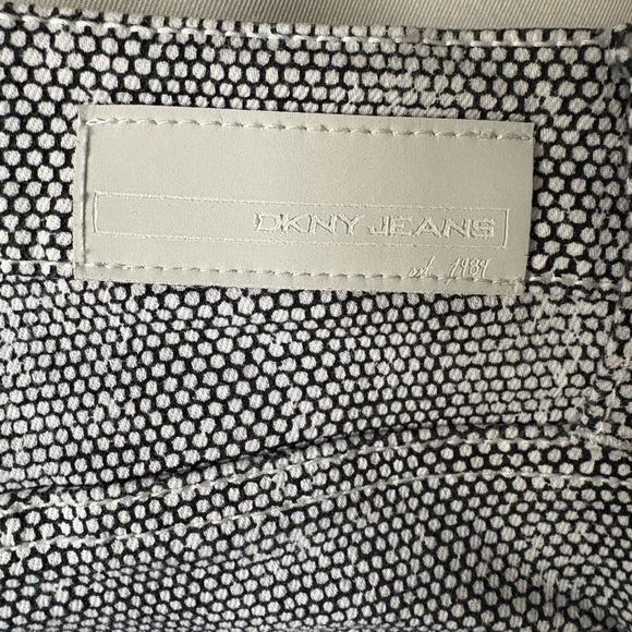 Black and White DKNY Jeans - Picture 6 of 8